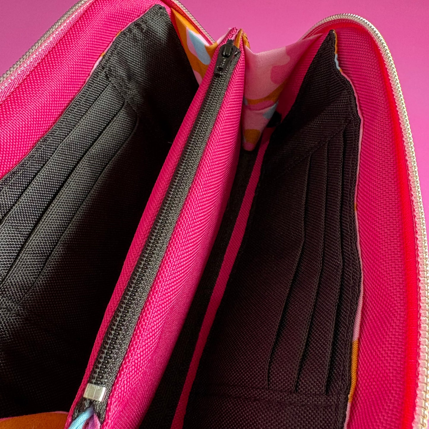 Female Gaze - Rae Clutch