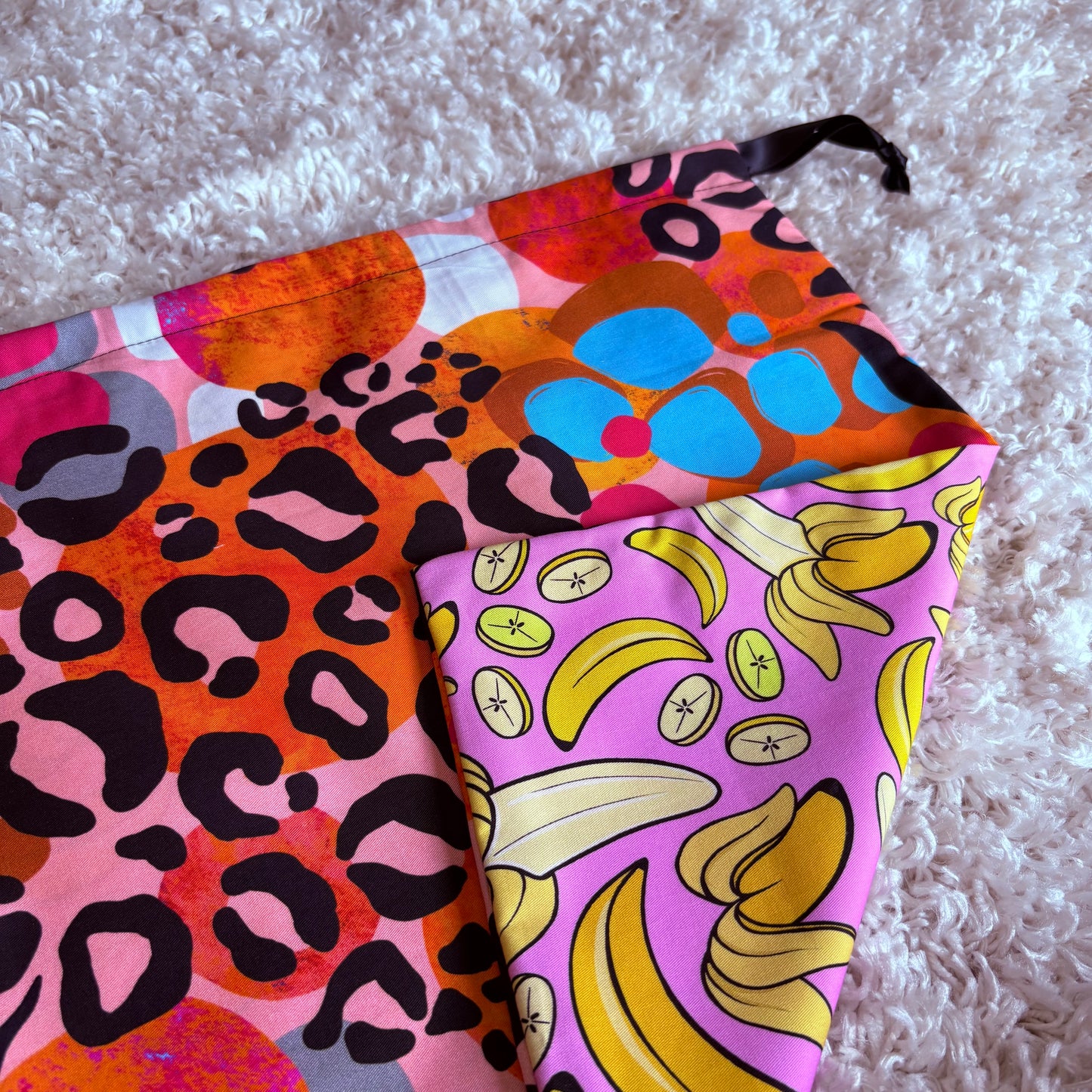 Medium Drawstring Bag - Savannah/Pink Bananas